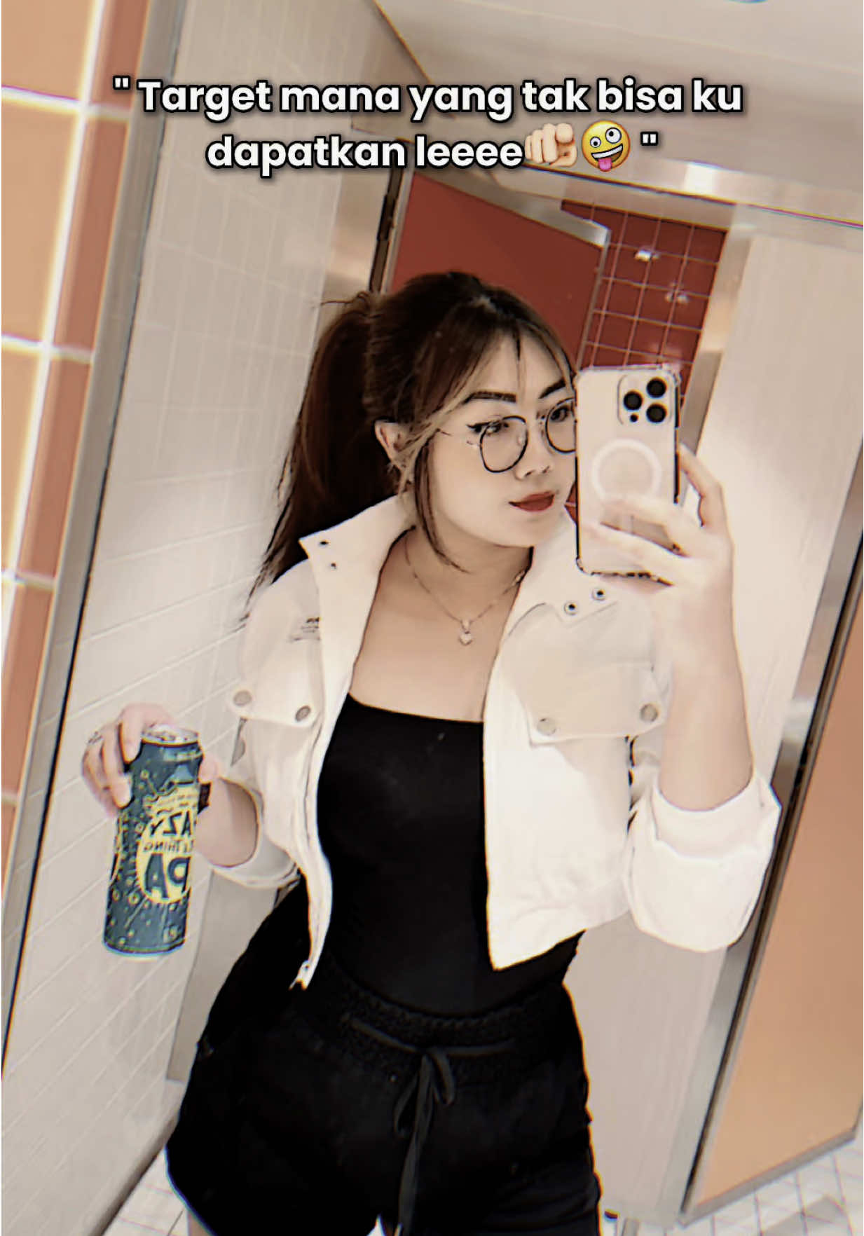 Udah lama ga barbar🤪 #sailorwomen⚓ #sailorwomen #seaman⚓ #salamsatujangkar #sailorwomen #kulikapalpesiar #kulikapalpesiar⚓️ #bukanpelautidolamu #pelautidolamu   #pelautcantik  #berandafypシ #CapCut 