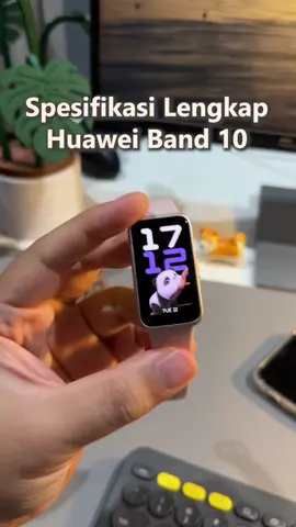 Spesifikasi Huawei Band 10 lengkap. Kalau kakak mau cek harga nya juga, bisa klik keranjang kuning yaa #huawei #huaweiband #bugar #olahraga #sehat #kesehatan