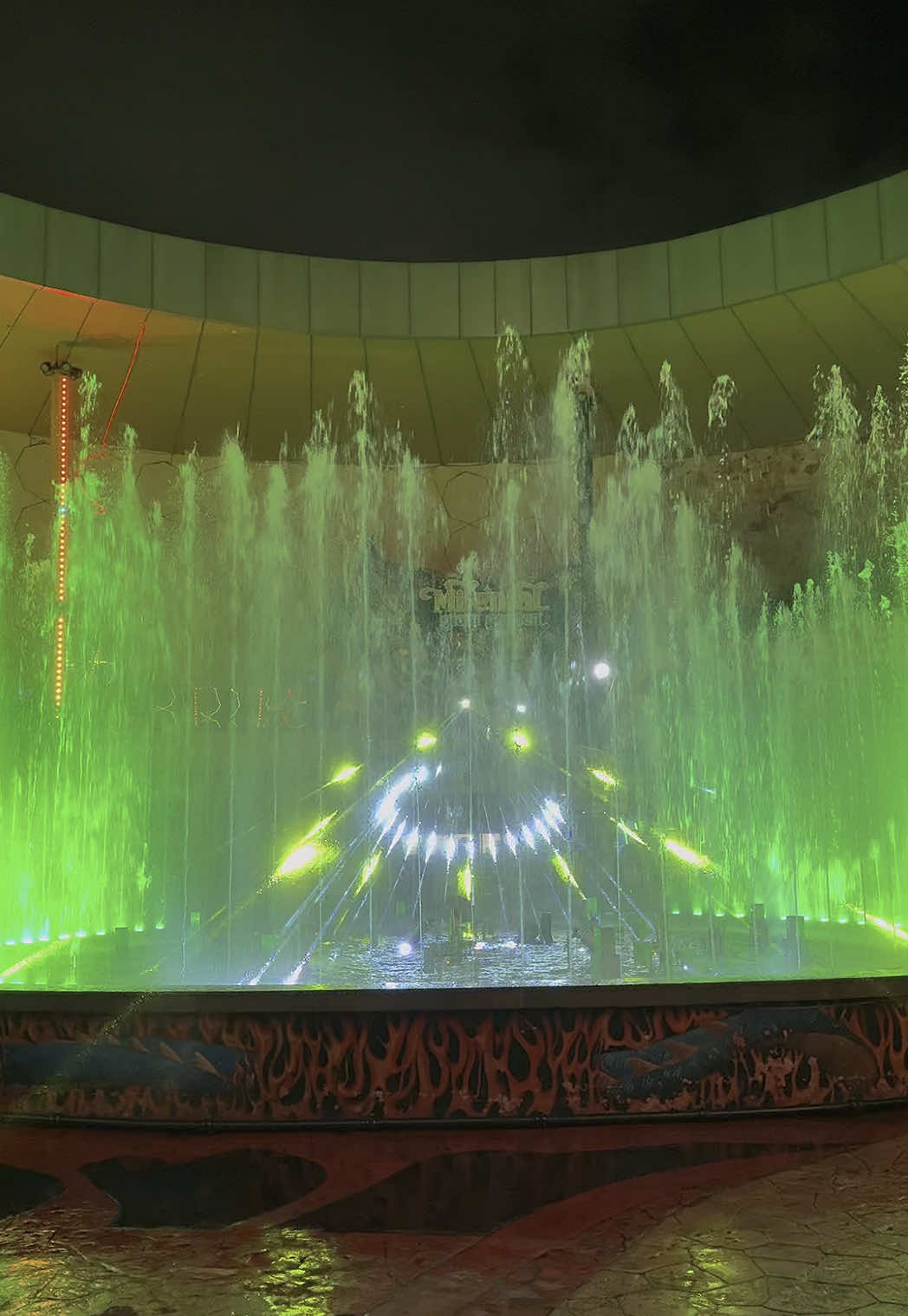 Fantastic Show Free HTM  Setiap hari jam 18.00 & 19.00 wib 🫶🏻 Cuma bayar parkir aja GASIIIIIINNNNN 💨💨💨 📍JATIM PARK 3  Jl. Ir. Soekarno No.144 Beji, Kec. Junrejo Kota Batu, Jawa Timur  #fyp #jatimpark3 #jatimparkgroup #carnivaljatimpark3 #wisatamalangbatu #kotabatu #waterfountainshow #rekomendasiwisatabatu #malang #malanghits #malang24jam #pertunjukanairmancur 