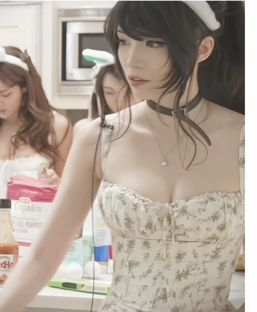 EXPOSED in 4k | @emiru #emiruclips #emiruedit #emirutwitch #explore #fyp #foryou #foryoupage #emiru #cinna 