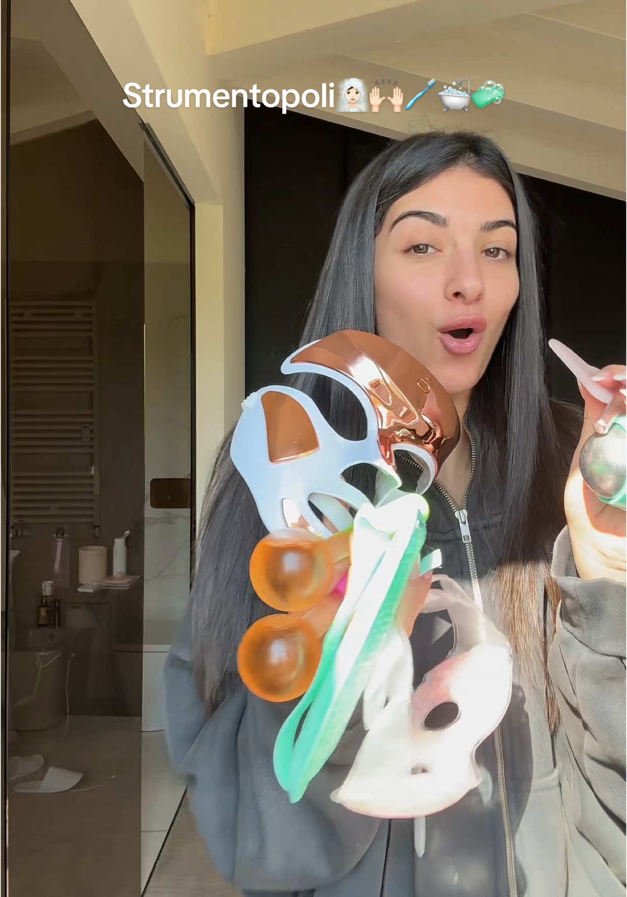 I miei strumentopoli lol ahaha💡 …alcuni step che mi piace concedermi quando voglio un viso riposato/effetto lifting :)