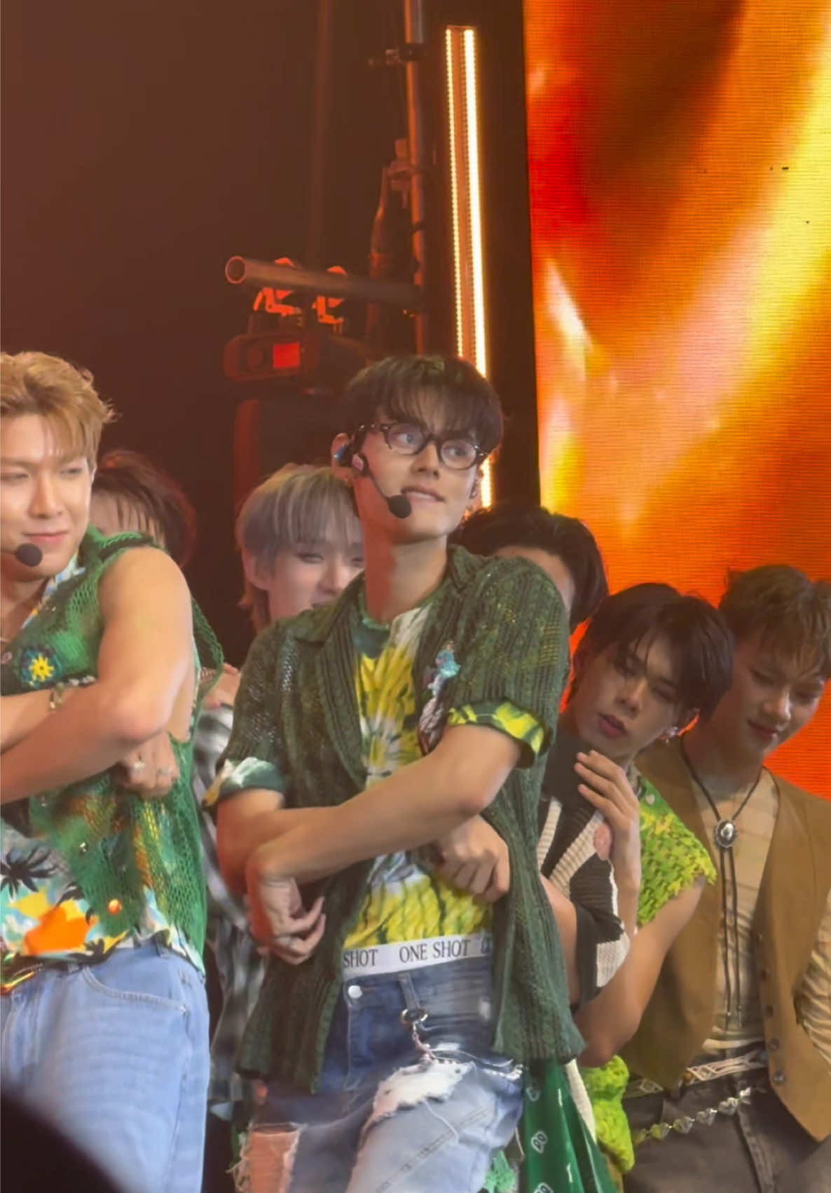 baby tee เวอชาวบ้าน 1 2 3 #GrabFoodxTheHottestโชว์ #LYKN #perses_th 