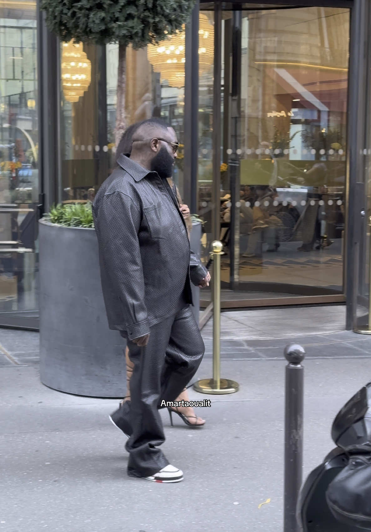 #rickross tourne un clip à #paris 