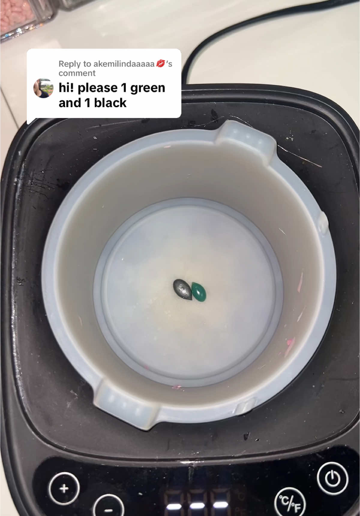 Replying to @akemilindaaaaa💋 #fyp #foryou #ASMR #oddlysatisfyingvideo #satisfyingvideo #foryoupage #wax #waxing #asmrvideo #oddlysatisfying #waxingkit #waxvideo #asmrsounds #asmrtiktoks 