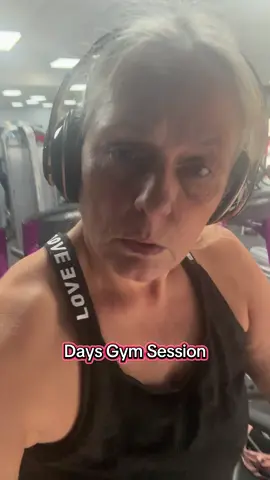 29 weeks Out from a Bodybuilding Competition #BodybuildingJourney #bodybuildingmotivation #PrepLife #WomenWhoLift #TikTokFitness #CuttingSeason #seniorfemalebodybuilder #maturebodybuider 