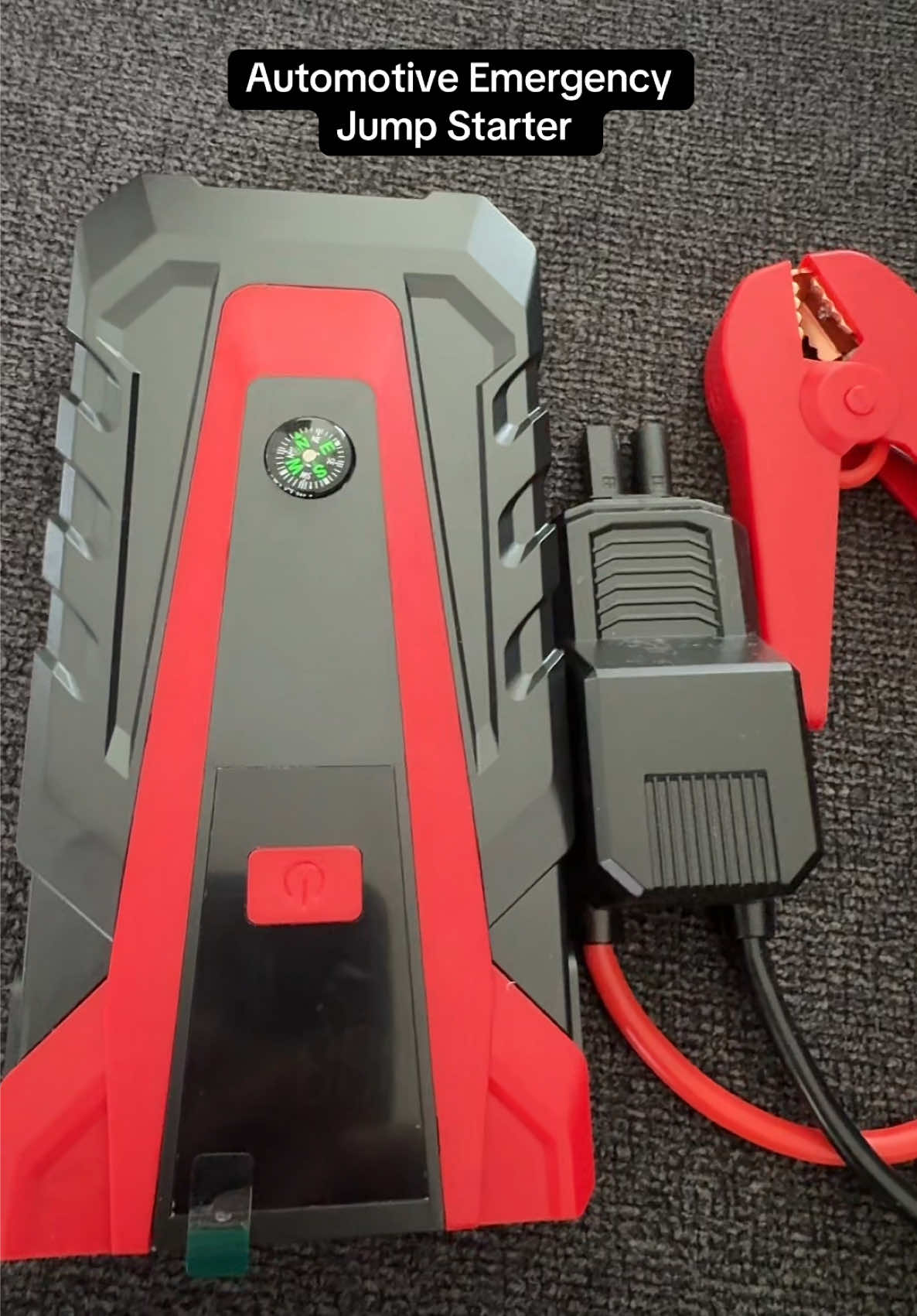 Automotive emergency jump starter #jumpstarter #automotiveemergencyjumpstarter #urgencystartupforcar #chargingelectronicproducts 