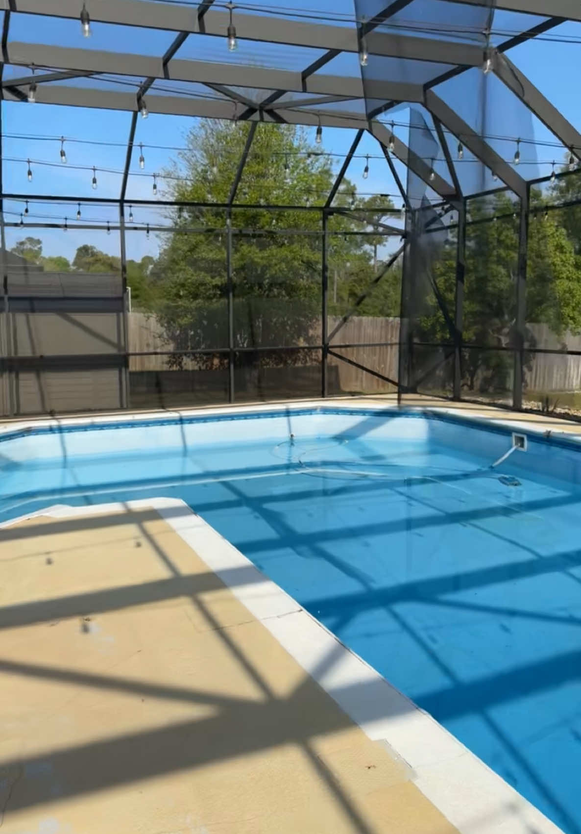 I think it’s time for a new liner 🤷🏼‍♂️ #pool #poolleak #fyp #foryoupage #poolcleaning #leakdetection #poolleakdetection #h20leakdetection #satisfying #satisfyingvideo #explore #viral 