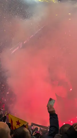 Culers in dortmund💙❤️ #championsleague #barca #barcelonafc #culer #culers #cules #dortmund #fcb #aficion #ldc #fansbarca #barcelona #forcabarca @fcbarcelona 