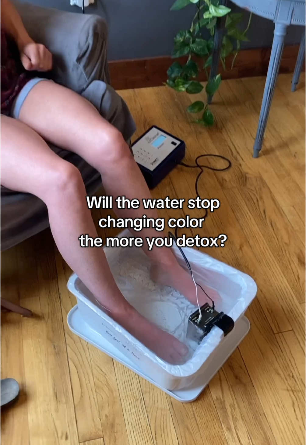 Some people think a colorless session means they’ve reached peak detox. But just like regular bowel movements are a sign of a healthy body, consistent color change in the footbath suggests your body is still releasing what it no longer needs. In fact, as your system gets more efficient at detoxing through this pathway, you might notice the water getting darker, not clearer. There are instances where water sources make it really hard to see a color change, and our customers have still noted noticeable changes even without a remarkable change in the tub. The majority of the increased detox with the IonCleanse by AMD happens after the session, where the body will continue to detox more through urine, stool, and sweat for up to 5 days post-session. Sometimes clear water happens, but it’s not the goal. Feeling lighter, clearer, and more energized is. Video credit: @ronnaskin located in Spearfish, SD