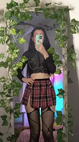 okay I love this outfit. drop any ideas for new outfits 🍓 muah #fyp 