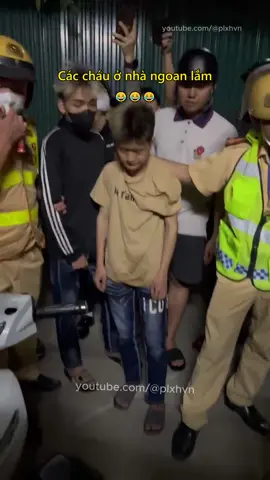 Các cháu ở nhà ngoan lắm 😂 #giaothong #csgt #giangho #tretrau #phapluat #tintucgiaothong #gioitre #plxhvn #phapluatxahoi