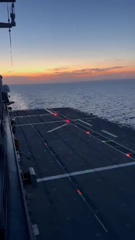 Günün son sortisi.. Last sortie of the day.. Devamı gelecek. More to come. #BayraktarTB3 ✈️⚓️🚀 ⚓️ TCG ANADOLU  🌊🌍🇹🇷