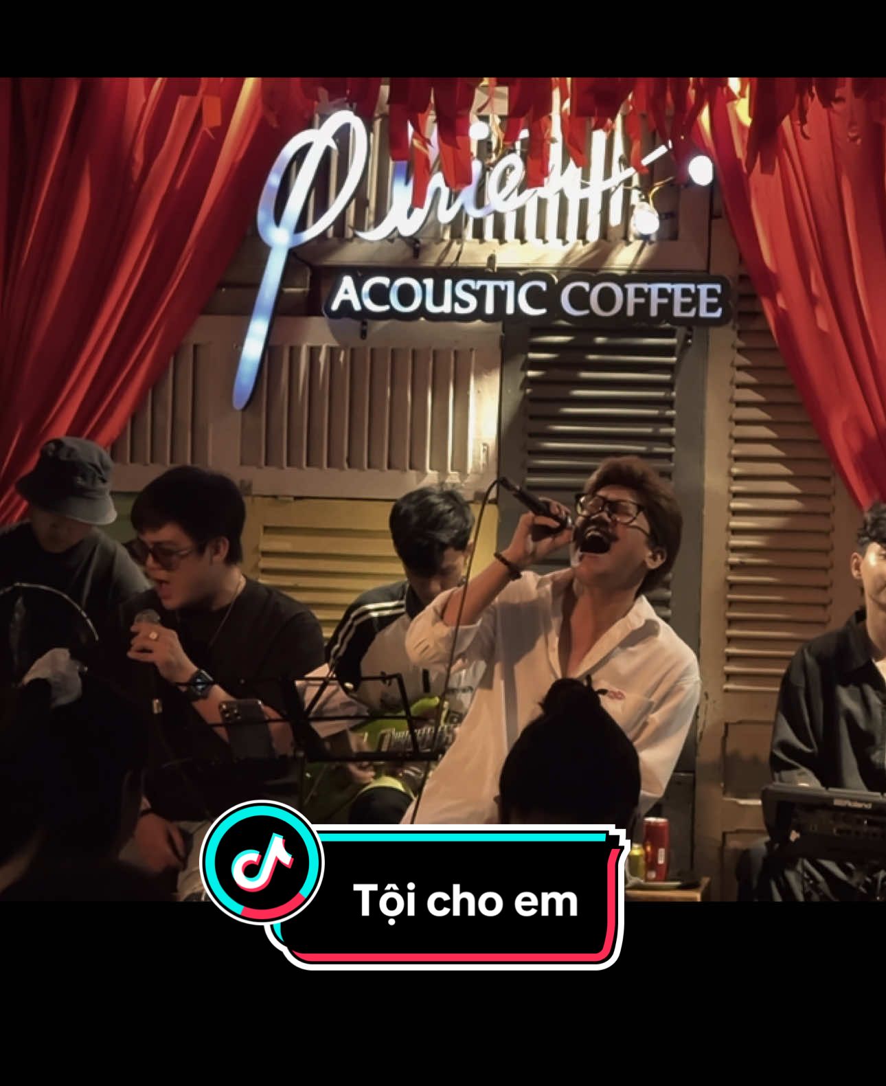 Là vì thương em anh sai 😢😢😢 #phiêuacousticcafe #acoustic #2025 #hatvoinhaunghe💞 #phiêu 
