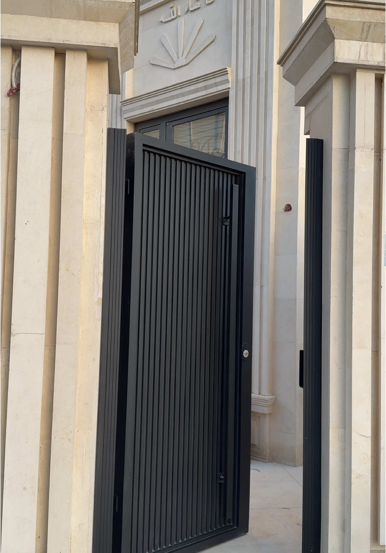 باب سياج لامبري وجهين نموذج جديد  للتواصل والأستفسار:07801018679