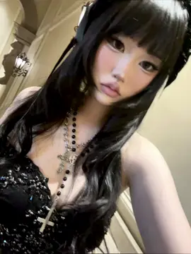 walking in my castle 😛 #fyp #fypシ #goth #gothiclolita #lolitafashion #jfashion #victorian #manhwa #anime #prom #dresses #fashion #alt #gothic #vampire #douyin #07 