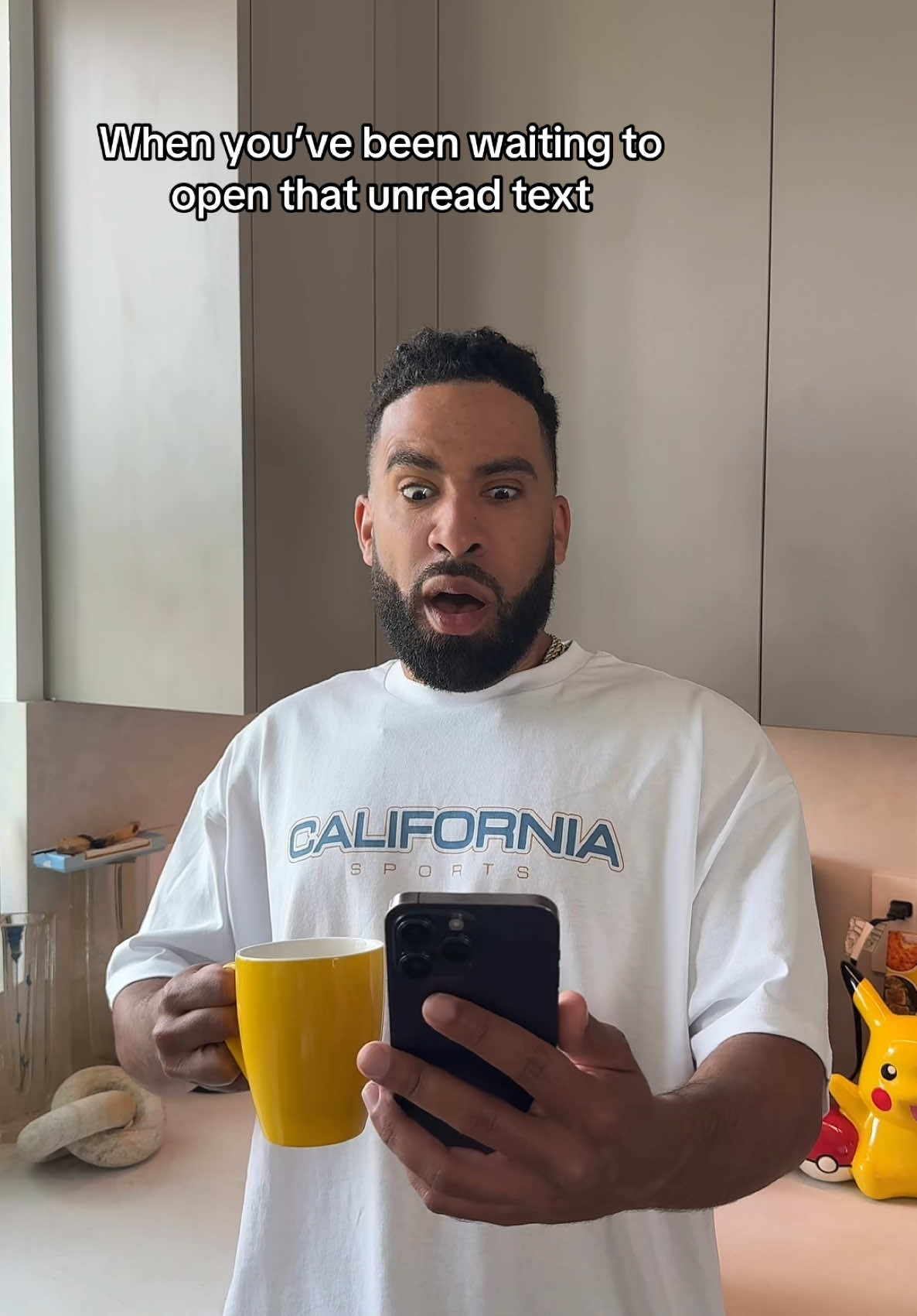 What do you think the text said? Best reply gets a follow 😆 #superduperkyle #unreadtexts 