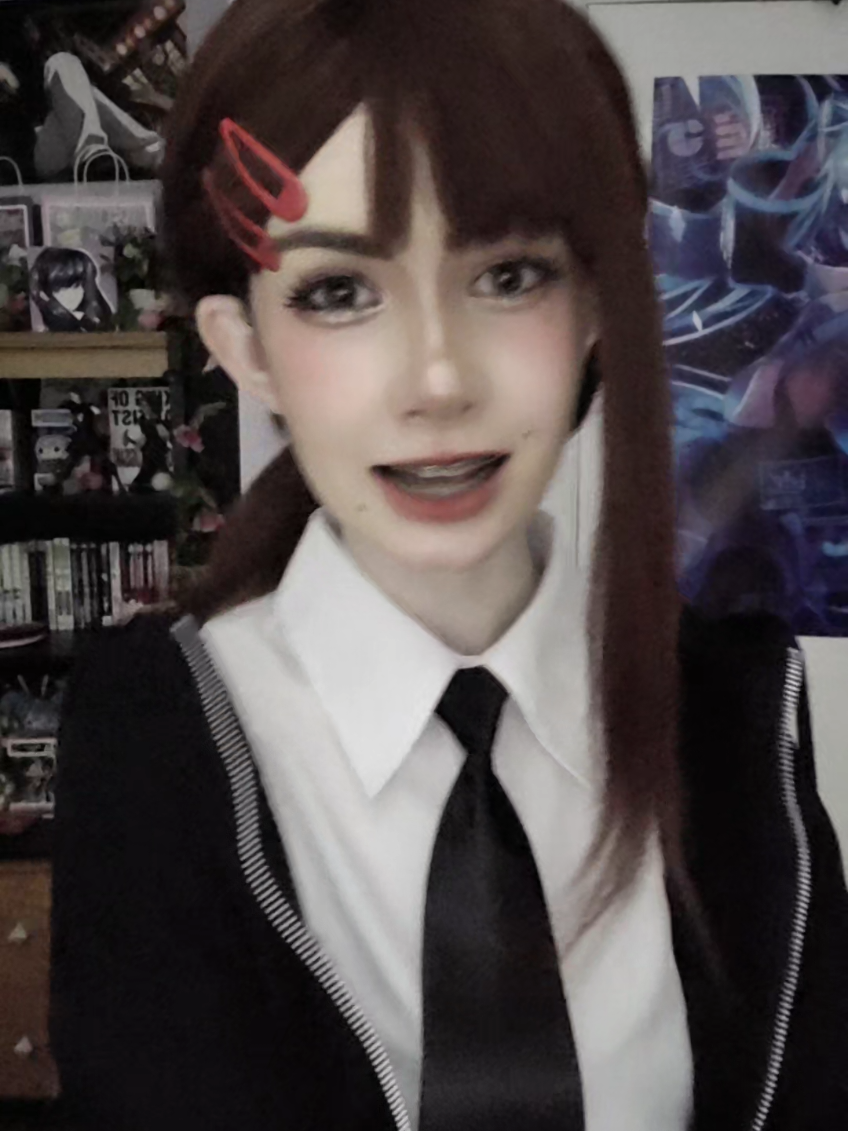 I love cosplaying kobeni 🤧 #cosplay #fyp #chainsawmancosplay #chainsawman #kobenicosplay #kobeni 