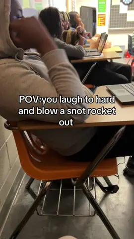 look at dude face😭#fypシ #viral #funny #relatable 