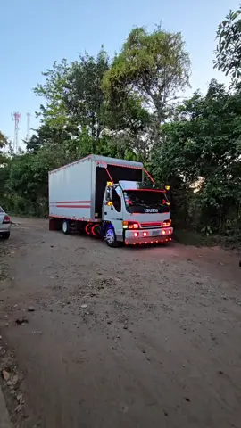 #elsueñodeunniño😍🙌  #camionesconestilo🚛 #izuzunpr💪💥 #guatemala🇬🇹viral 