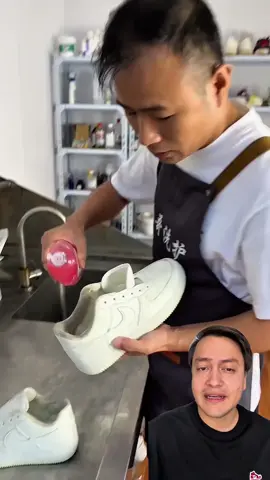 Usa esta tecnica para limpiar zapatos. #viral #fyp 
