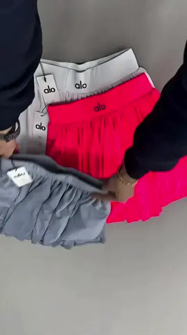 Shorts saia Alo Cintura Alta Esportes 💰 R$119,00 👉Compre na Shopee através do link: https://s.shopee.com.br/qWMYYOZmu