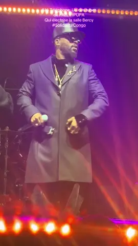 Allô Téléphone, un des tubes de FALLY IPUPA qui électrise la salle à Accor arena de Paris #fallyipupa001  #warriorsfallyipupa🦅  #SolidaritéCongo  #paris  #kinshasa🇨🇩 
