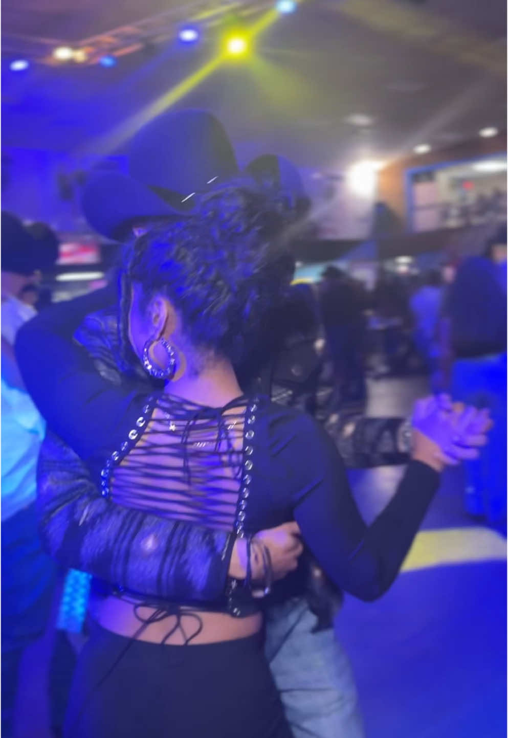 Honduras 🇭🇳 🔥 @La Raza Western Wear #fyp #fypシ #huapangos #bailestiktok #fypシ゚viral  #paratii #parati #explore #tribal #bailes #quinceñera #nortenas #texas #escapade2001