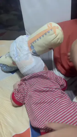 KENA JAHILIN AJA🤧🌝 (BERHUBUNG TOPI DICUCI SEMUA JADI PAKE TOPI MODIF DARI PAPA🤦‍♂️) #fyp #trending #foryou #yourpage #baby #newborn 