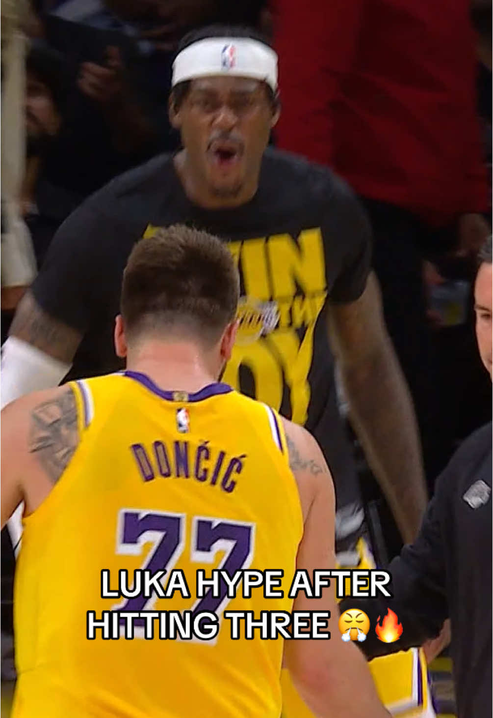 LUKA IS GOING OFF. 🤯 #NBA #basketball #bball #lakers #lukadoncic 