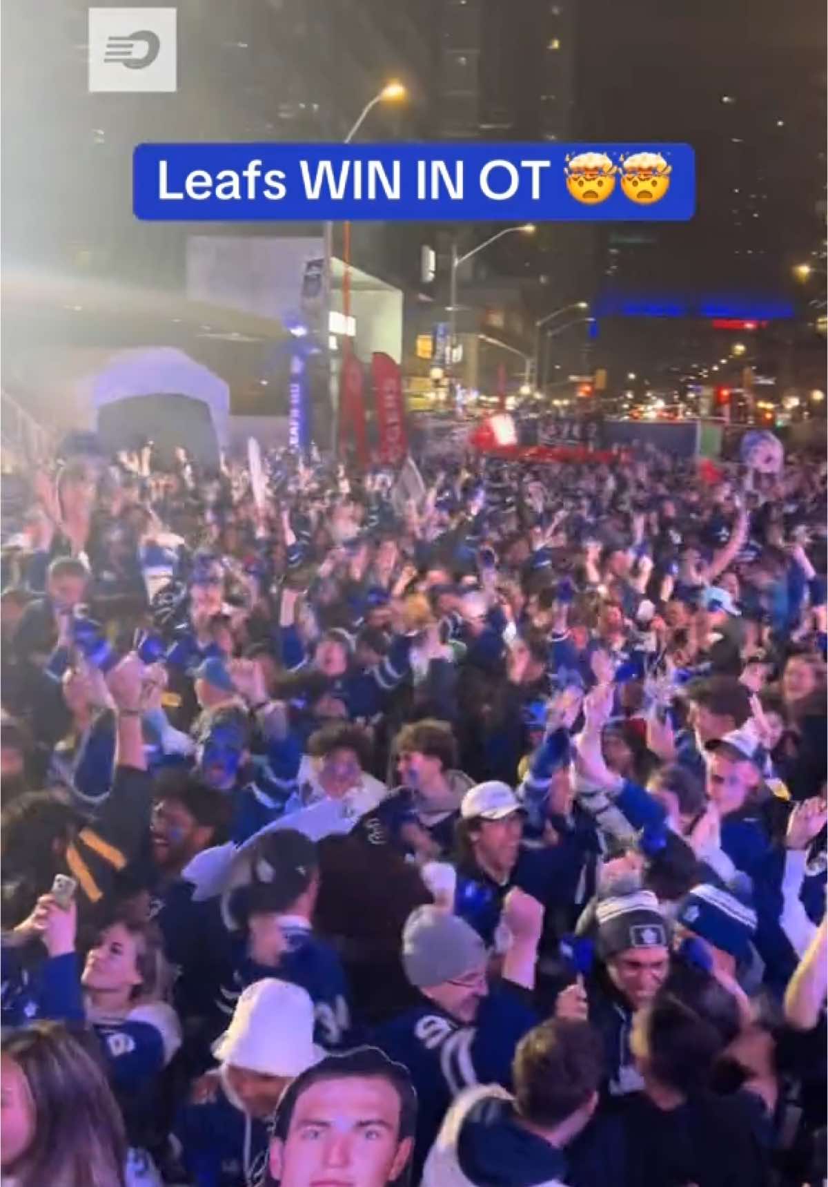 LEAFS WIN WOWWWW 🤯🤯🤯 #toronto #leafs #mapleleafs #fyp #foryou #foryoupage #nhl #stanleycup 