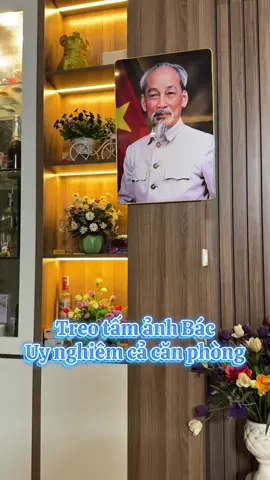 Tranh Bác treo lên phòng khách hay phòng họp đều rất Uy nghiêm. Tranh tráng gương các đồng chí xem tham khảo nhé ! #anhbacho #anhbachochiminh #bacho #tranhtreotuong #30thang4 #giaiphongmiennam 
