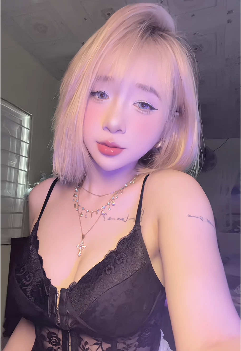 🤔 xem nhạc ở đâu thì gặp anh ?