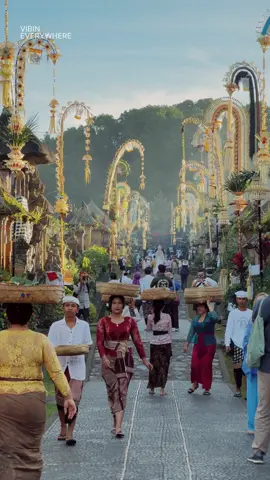 Galungan Day waktu yang tepat untuk ke Bali guys 😍 📍 Panglipuran Village | Bali #galungan #bali 