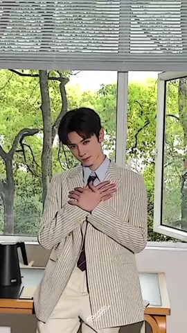 yuan ikut trend 😵‍💫 #foryoupage #china #aktorchina #xybca #fyp #yuan #chenzheyuan陈哲远 #chenzheyuan #chenzheyuan👑 #chenzheyuan♡ 