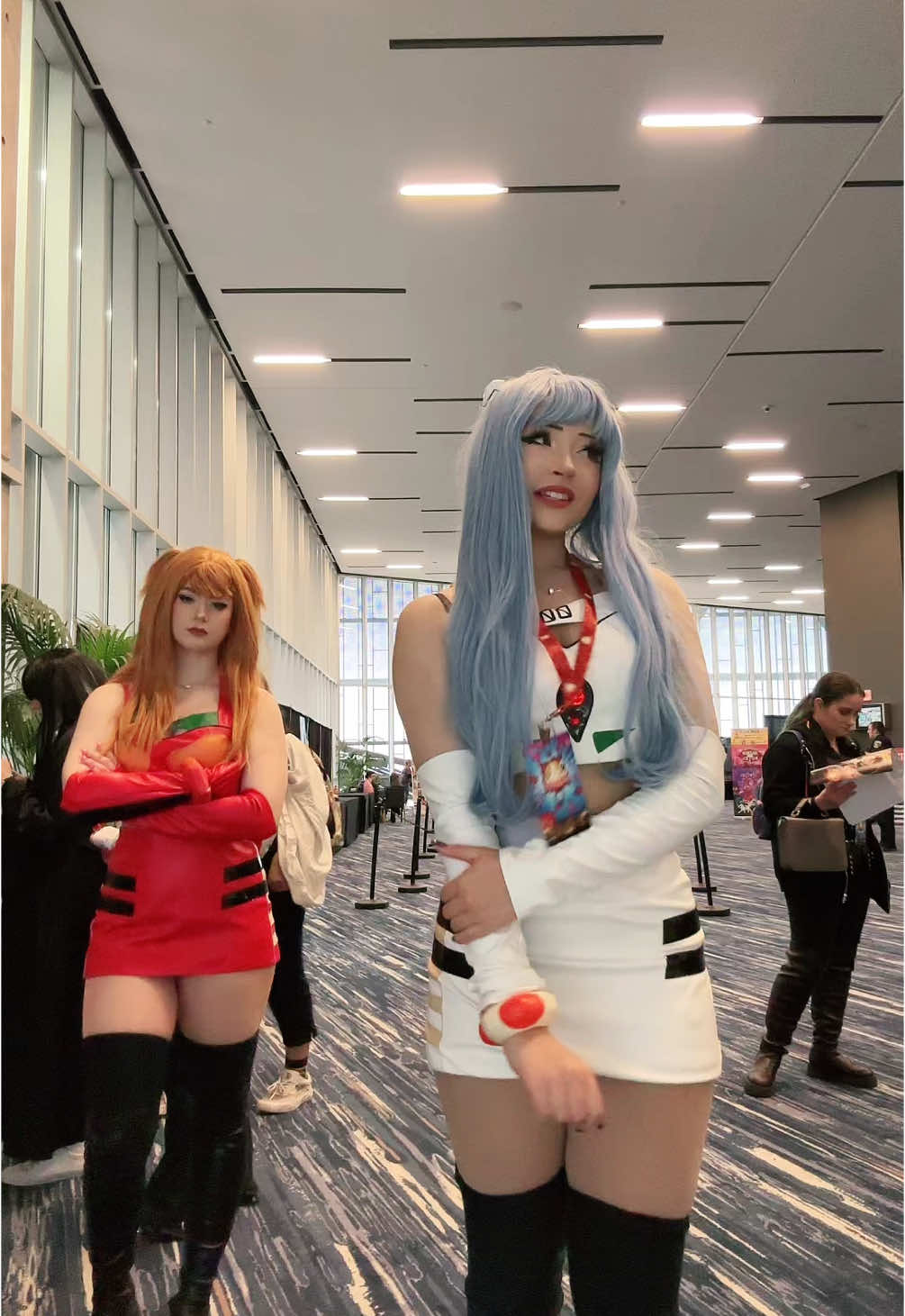 waiting for our turn in the eva (why is this video so awkward 🧍‍♀️)@cat #evangelion #neongenesisevangelion #reiayanamicosplay #asukalangleycosplay #weebcon 