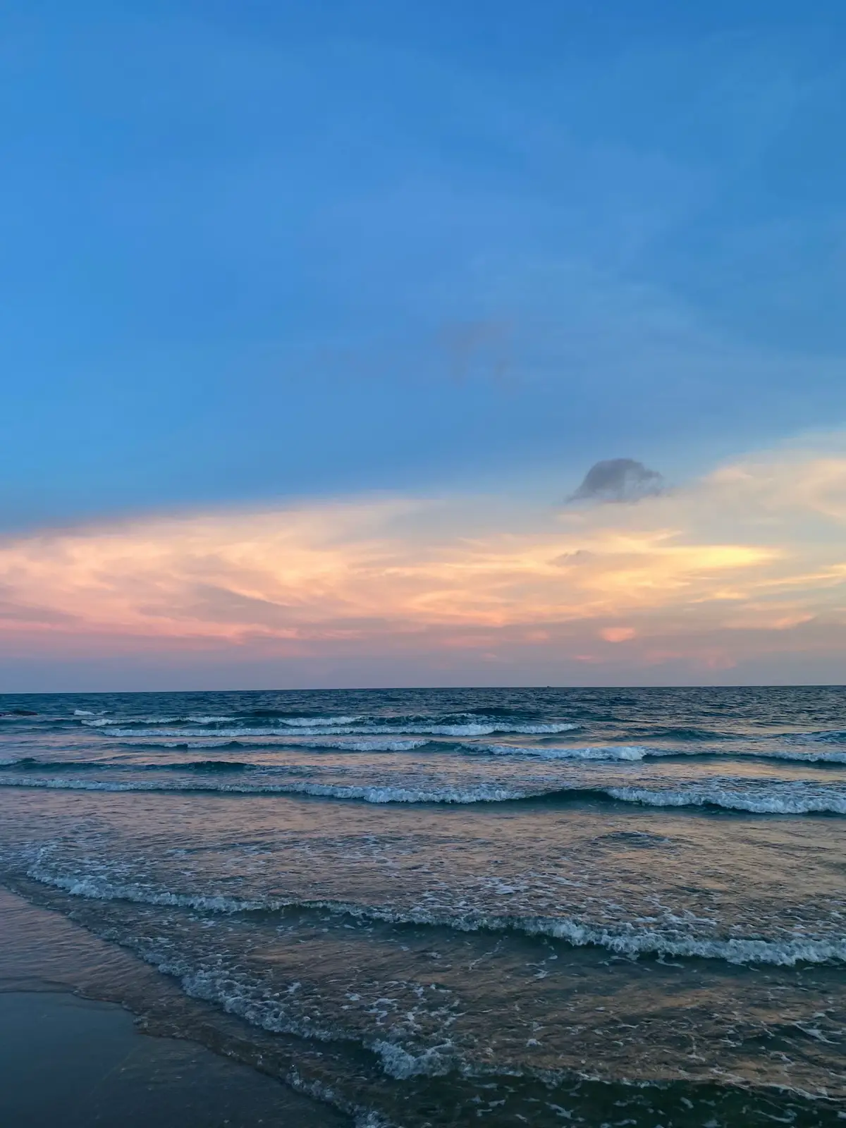 nhưng sao giờ chẳng là của nhau..