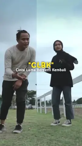 Cintaku padamu bersemi kembali, maukah kau menjadi milikku lagi 🌹.... • 🎶
