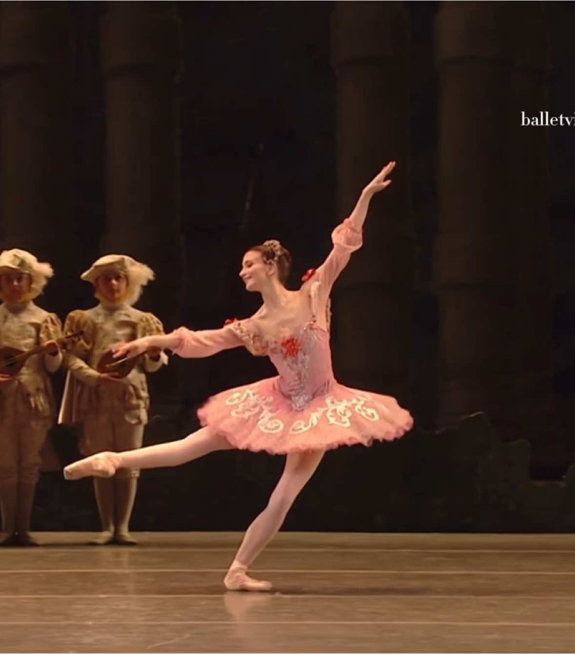 Lauren Cuthbertson as Aurora in The Sleeping Beauty | 2011  ˚ ༘ ೀ⋆｡˚⋆˚✿˖°  #ballet #balletdancer #ballerina #balletvideos #balletvid #balletcore #fyp #laurencuthbertson #sleepingbeauty #aurora #tchaikovsky #royalballet 