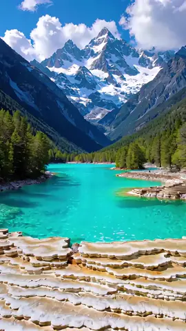 The blue lake and the blue sky complement each other, making people intoxicated in this dreamy wonderland!#bluemoonvalley #yunnanlijiang