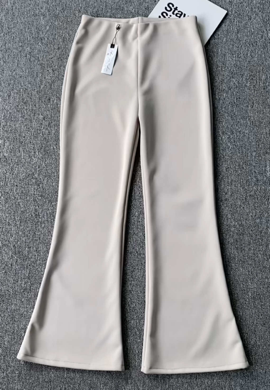 Kulot highwaist bahan scuba super strech😍🫶🏻 #flarepants #celana #celanamurah #celanacutbray #flarepants #flarepantsoutfit #cutbrayscuba #celanacutbraywanita #celanacutbraytermurah #ootdcutbray #pantsscuba  #pantsforwomen #pants #fyp #videoviral #viralvideo 