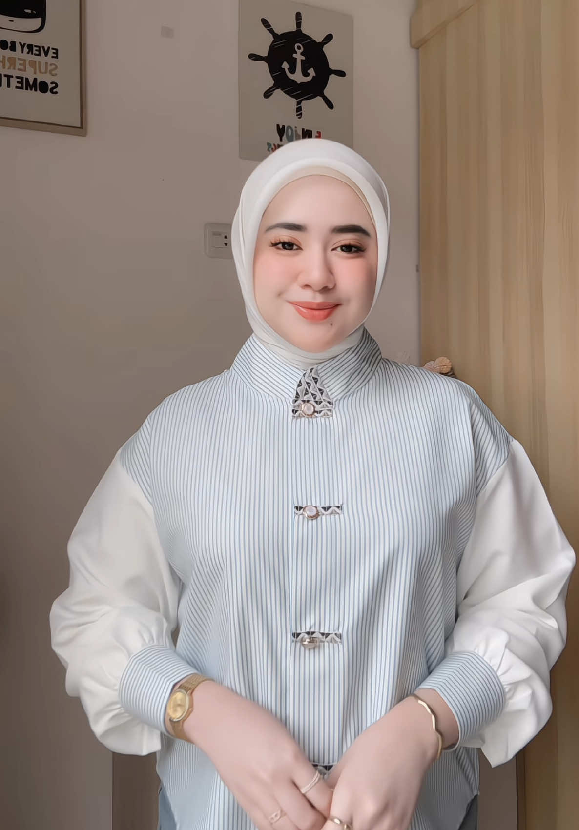 ini sih kemeja aku paling cakep yg aku punyaaa😭🩵 #kemejawanita #kemejasalur #kemejastyle #atasanwanita #ootdkemejawanita #ootdhijabstyle #ootdhijab #ootdfashion #ootdinspo #fadfad 