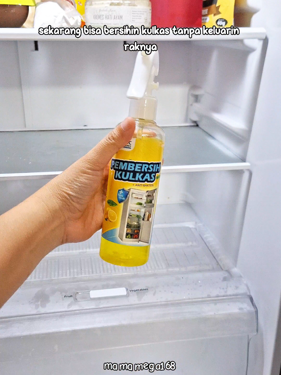 bersihkan kulkas tanpa keluarin raknya, bersih-bersih jadi cepat dan sat set #sonicpembersihkulkas #pembersihkulkas #wibgajian #cuantanpabatas #fyppppppppppppppppppppppp #fypdong 