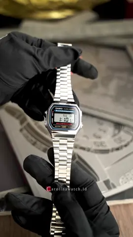 Desain klasik 80-an, digital, dan full stainless steel#OOTDPria #carolinawatch #casiovintage #a168wa 