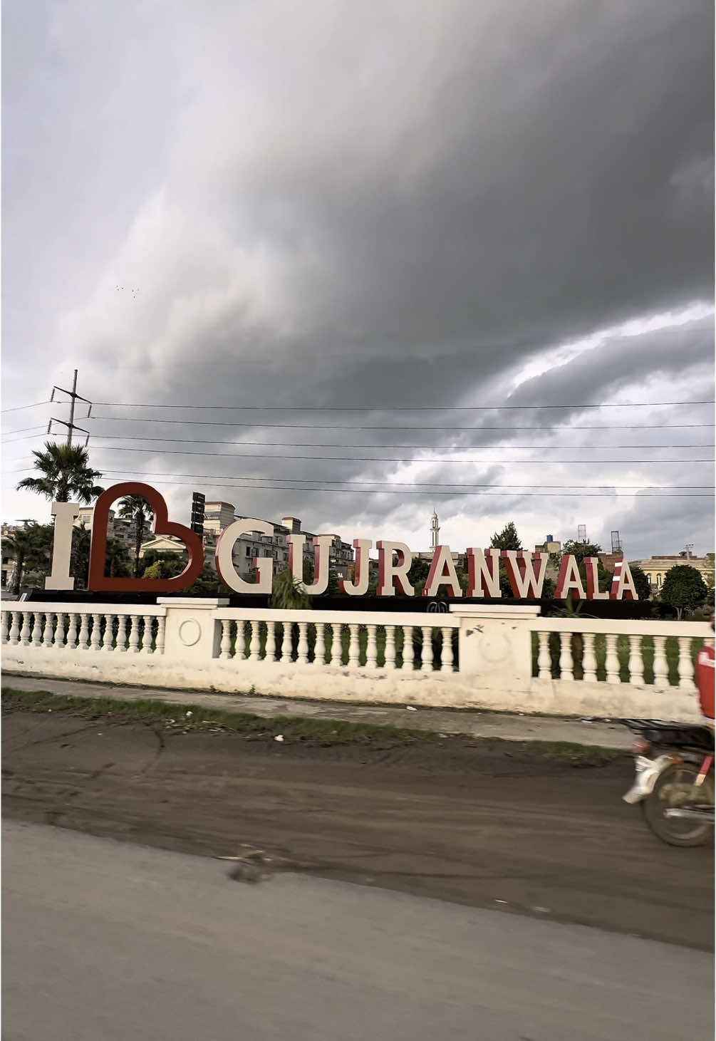 Gujanwala’s most viral video  #gujranwalaoriginals #gujranwala #gujranwalacantt 