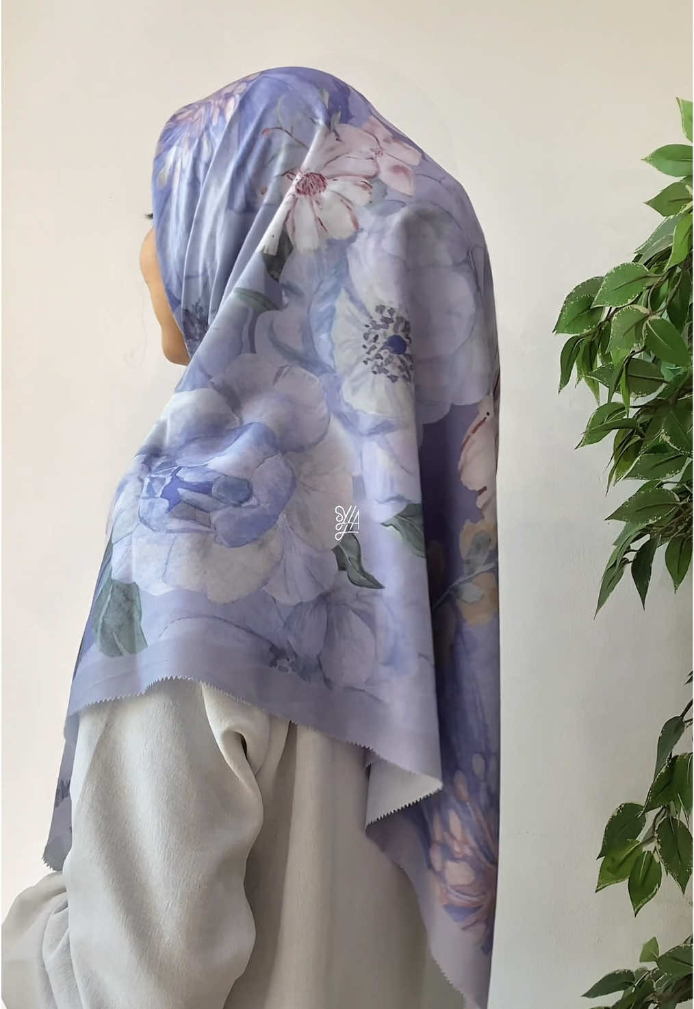 ✨ Hijab motif elegan & kekinian? SYLA HIJAB punya jawabannya! 💖 Mulai 20ribuan aja, udah dapet voal premium + free pouch loh! Yuk checkout sebelum kehabisan motif limited-nya! #sylahijab #hijabmotif #voalpremium #lasercut #tudung #hijabmalay #tutorialhijab 