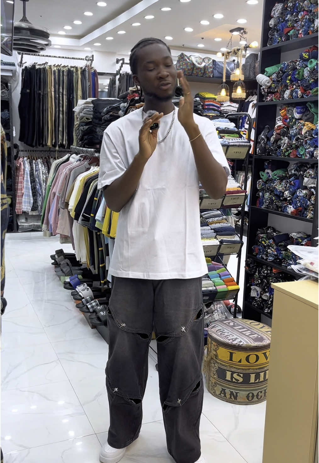Capturing the essence of style at one of the biggest boutiques. De Amazing Glimpse collection 📍:Sunyani between the prudential and zenith bank  They do delivery nationwide just DM them with what you want..❤️👖👕 De Amazing Glimpse Collection: The best you can think of  Contact them on: 0209340568 / 0543813841 🎥:@𝐓𝐡𝐞𝐔𝐠𝐥𝐲𝐒𝐚𝐯𝐚𝐠𝐞 ✪🎗 🎥👕👖:@De Amazing GLIMPSE COLLECTIONS  #momsdecont #contentcreator #MustSee #interview #videoviral #girls #hmm #FashionShoot #ContentCreation