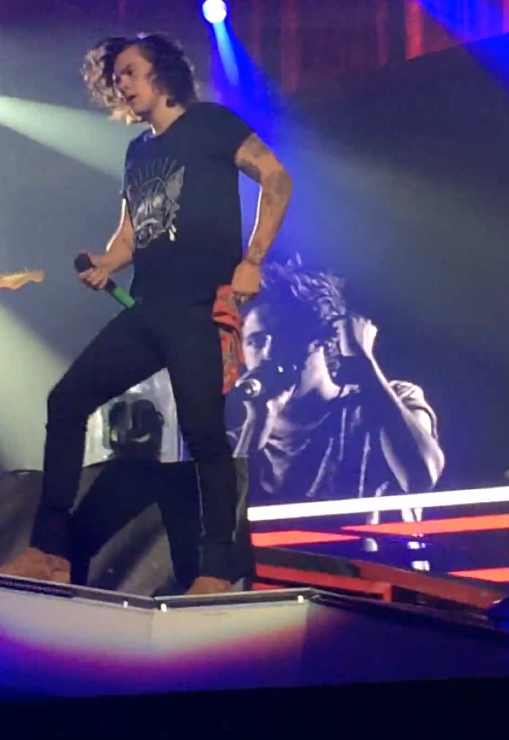 ARE YOU ALIVE?!?! #onedirection #fyp #harrystyles #niallhoran 