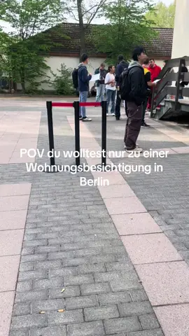 Günstige Wohnung zu vermieten. Das ist eine 1-Ziimerwohnung in Berlin für 1.800€. Wir vermieten ein ganzes Haus mit 9 Wohnungen für 1.800€ #money #fyp #handwerker #berlin #wohnung #mieten #vermieten #kaufen #haus #Home #goviral #property #neu 