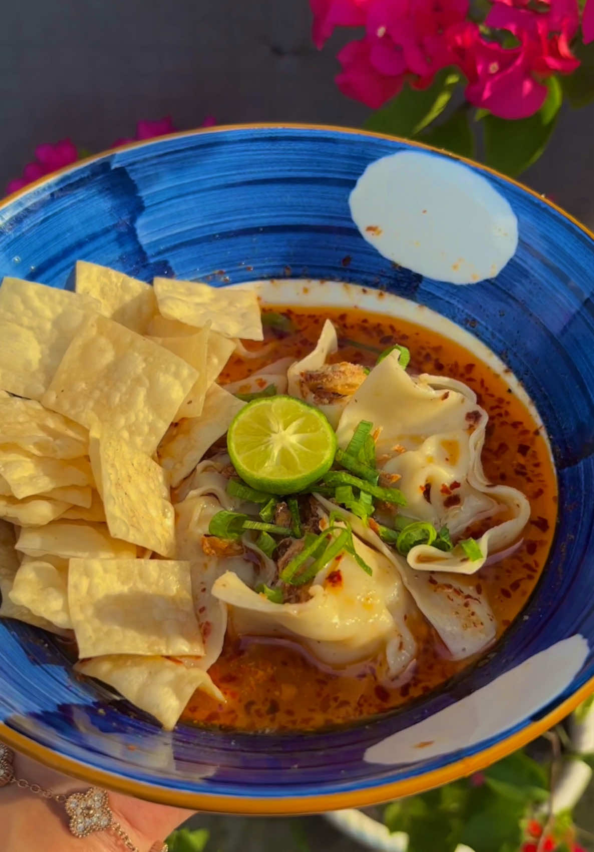 Aduh dah ngilerr kapan yah launchingnya🤤 #miejebew #wontonkuahpedas #pangsitkuah #pedaslaris 