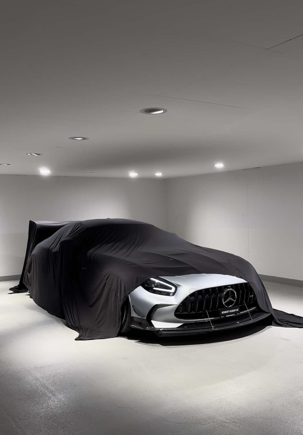 Black Series 🌪️ #mercedes #amggtblackseries @roberthuberag